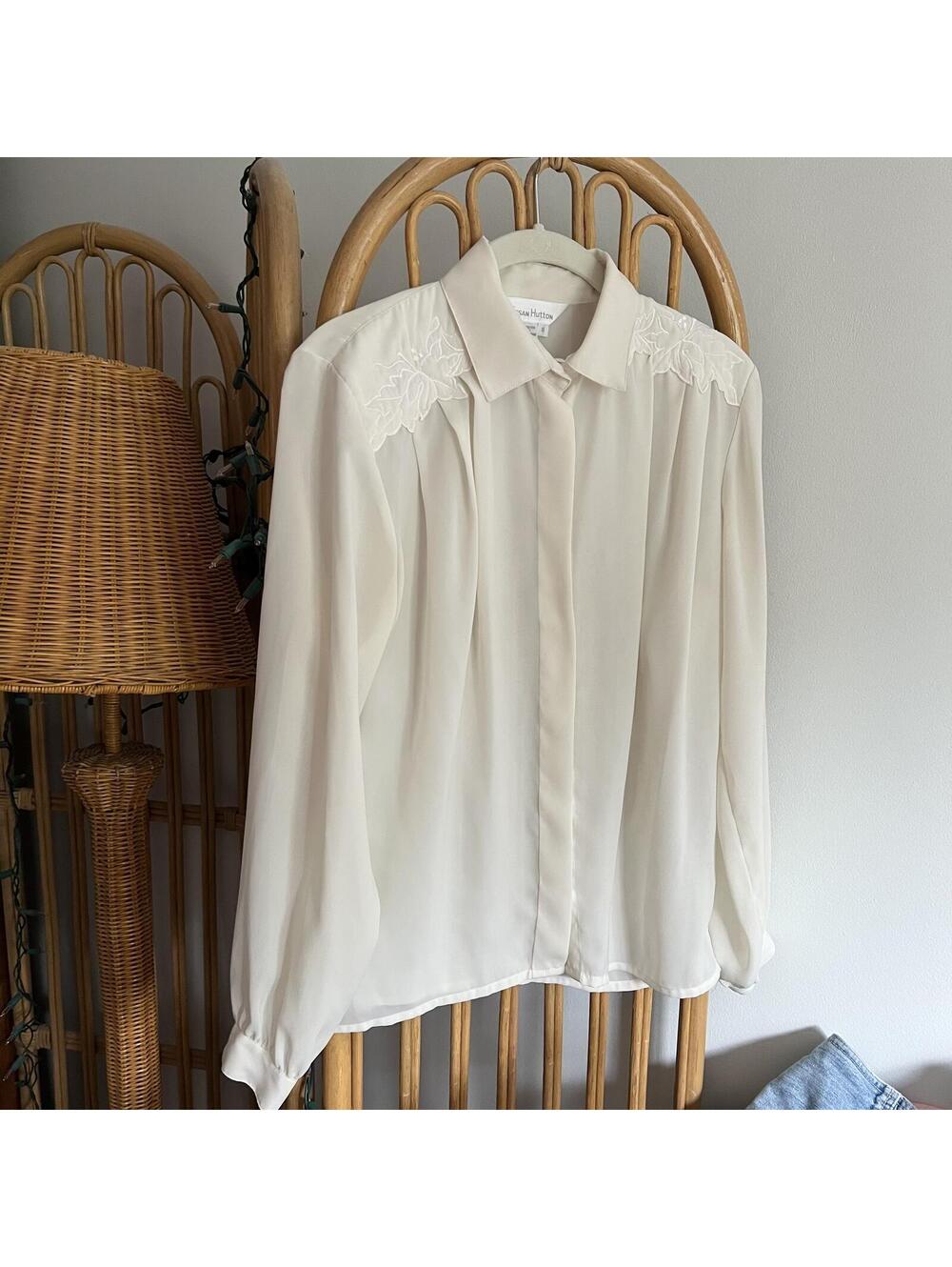 Susan Hutton Cream Polyester Embroidered Shoulder Button Front Blouse Size 8
